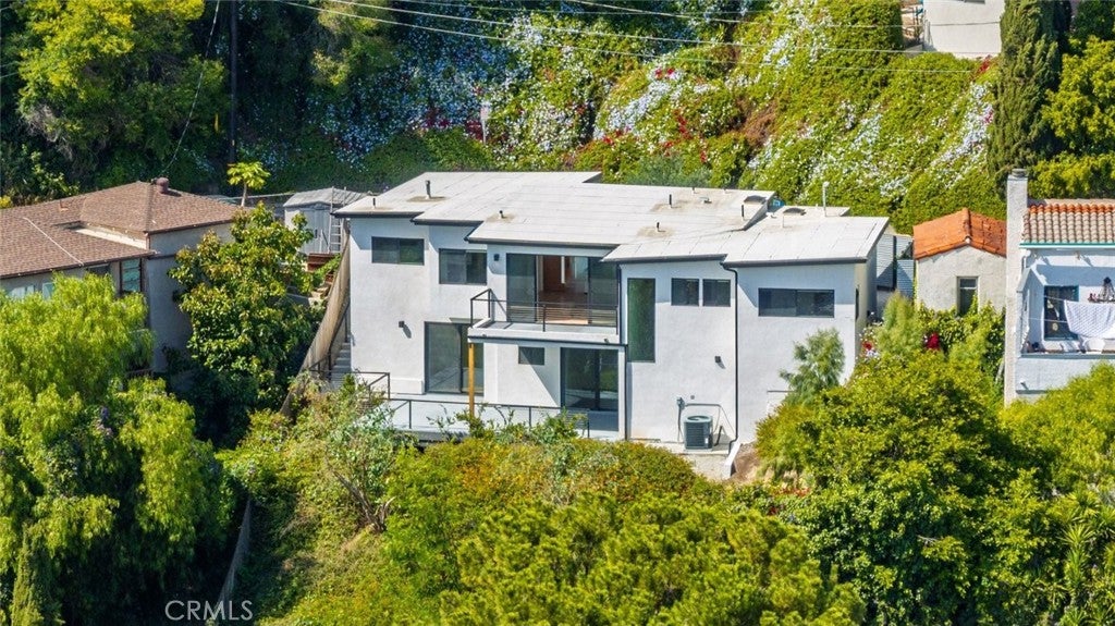 Los Angeles, California, 90026, United States, 3 Bedrooms Bedrooms, ,3 BathroomsBathrooms,Residential,For Sale,2040184