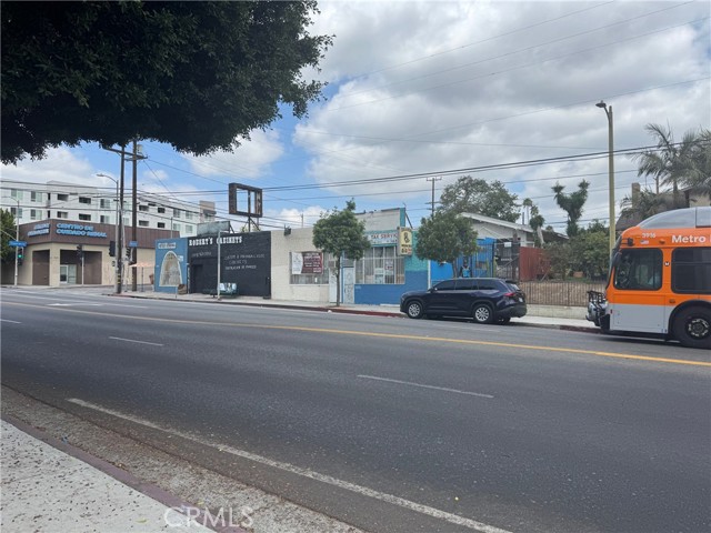 East Los Angeles, California, 90023, United States, 4 Bedrooms Bedrooms, ,Residential,For Sale,1986062