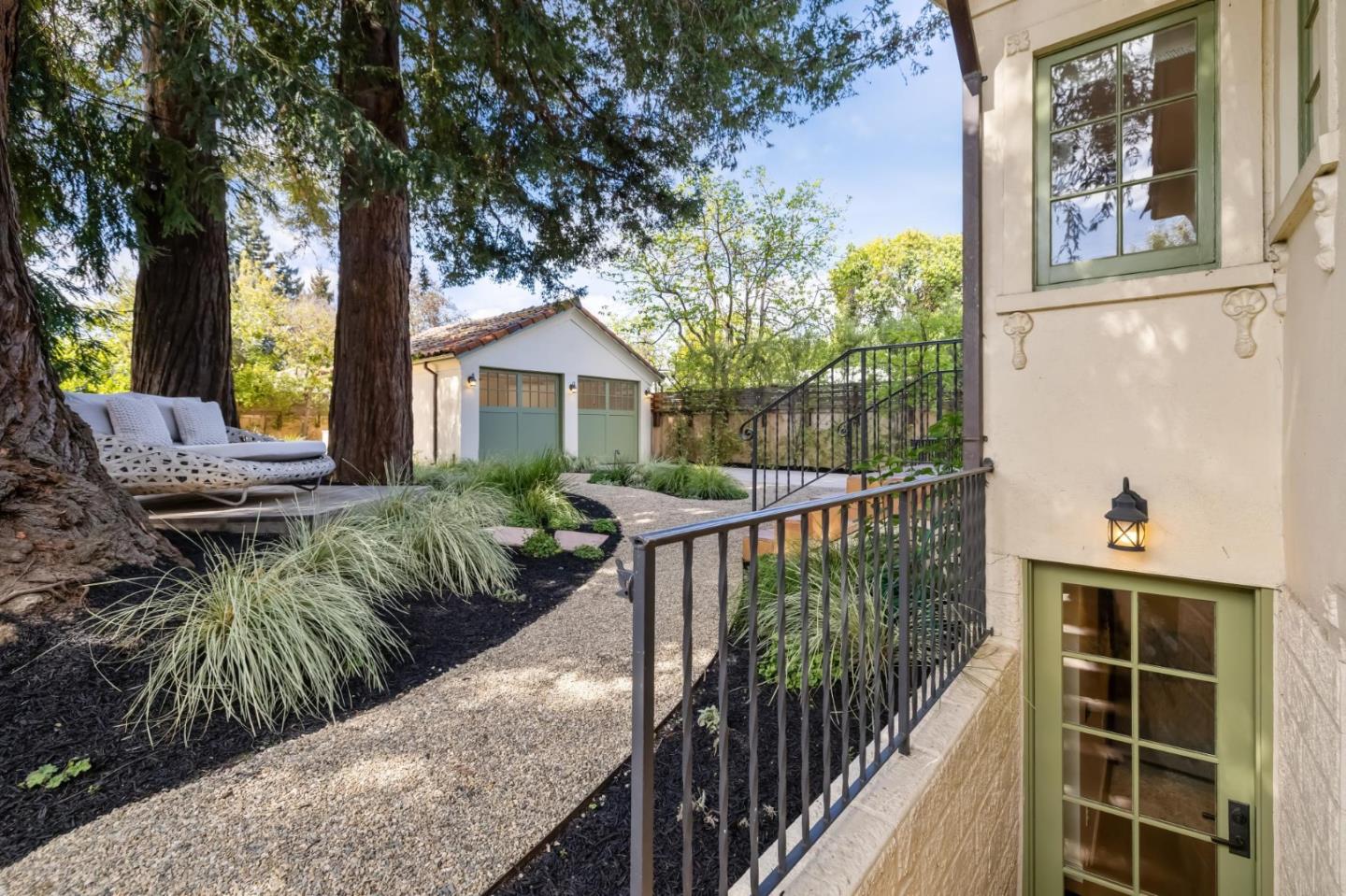 Menlo Park, California, 94025, United States, 4 Bedrooms Bedrooms, ,3 BathroomsBathrooms,Residential,For Sale,1901021
