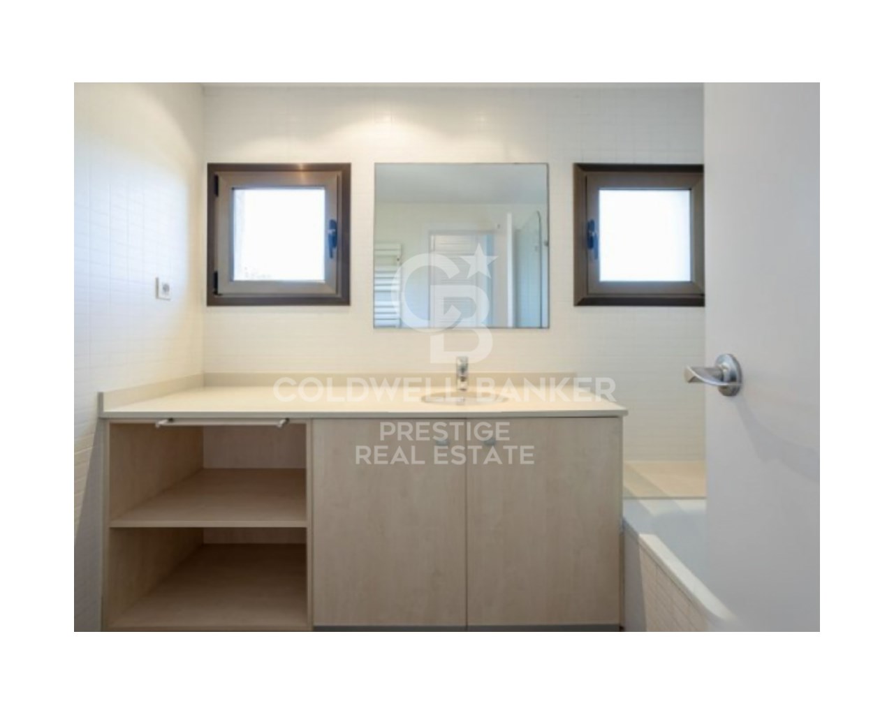 Barcelona, Esplugues de Llobregat, La Miranda - Ci, Esplugues de Llobregat, Catalonia, ES, 10 Bedrooms Bedrooms, ,6 BathroomsBathrooms,Residential,For Sale,Barcelona, Esplugues de Llobregat, La Miranda - Ci,1536500
