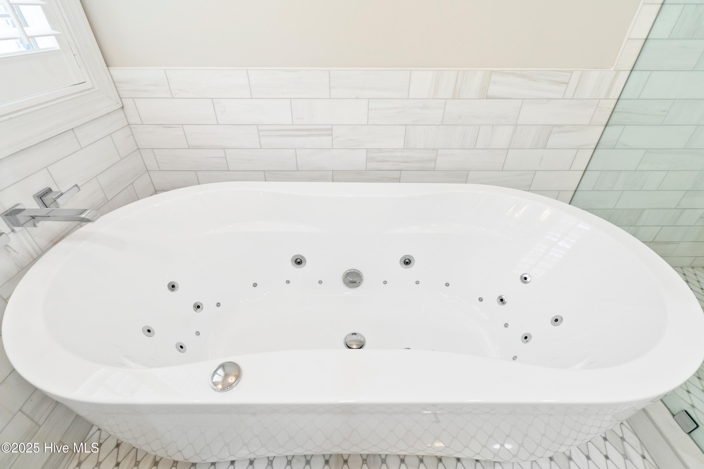 Wilmington, North Carolina, 28405, United States, 3 Bedrooms Bedrooms, ,3 BathroomsBathrooms,Residential,For Sale,1924971