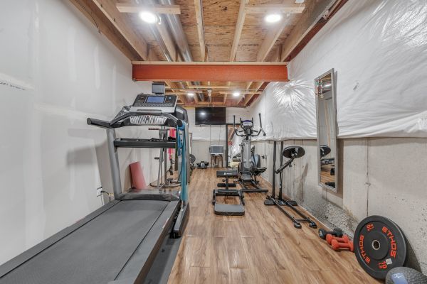 Huntley, Illinois, 60142, United States, 4 Bedrooms Bedrooms, ,2 BathroomsBathrooms,Residential,For Sale,1975565