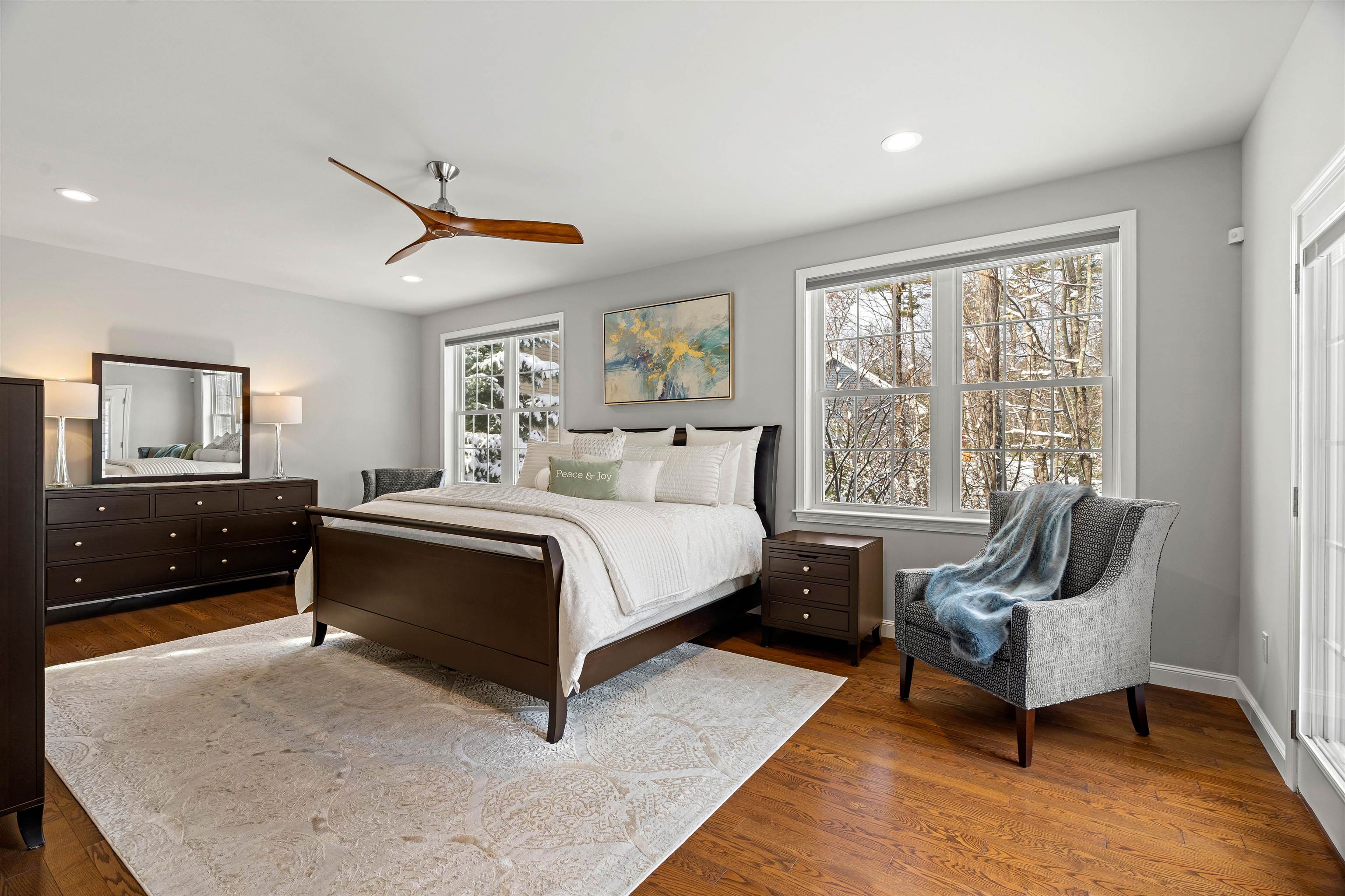 Manchester, New Hampshire, 03102, United States, 3 Bedrooms Bedrooms, ,3 BathroomsBathrooms,Residential,For Sale,2003193