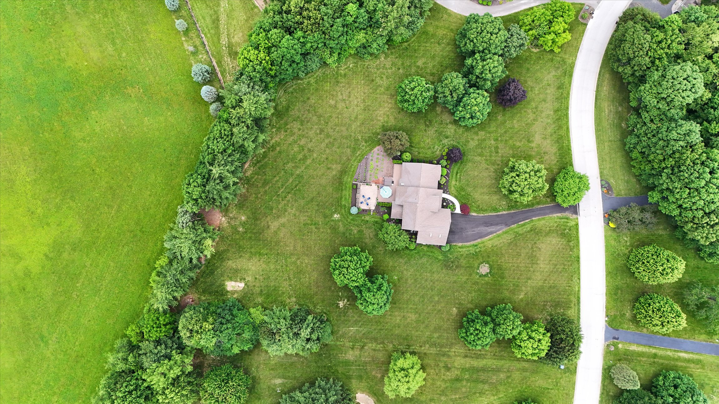  Updated Home on 2.85 Private Acres in Cicero - 物件實景