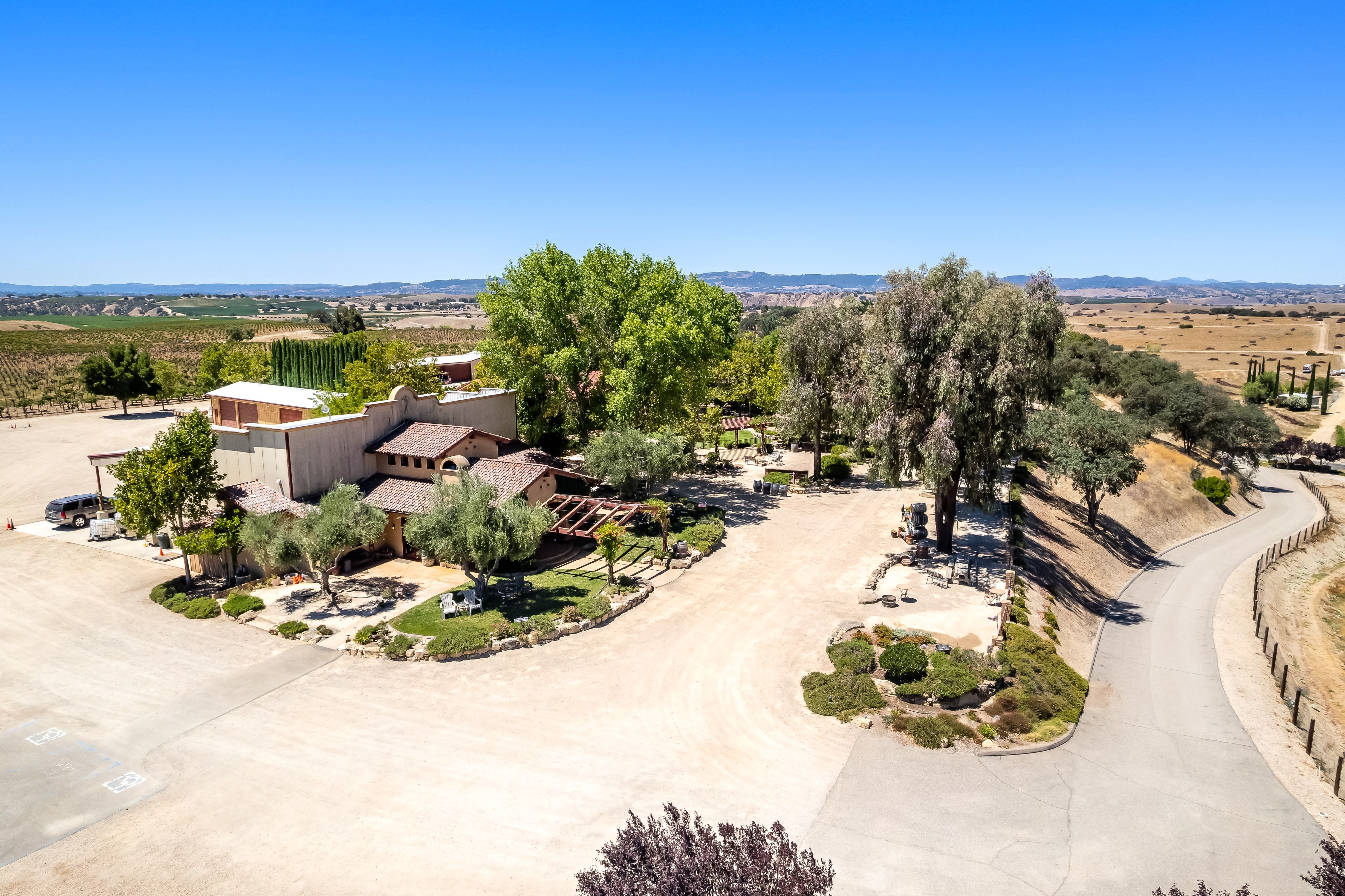  2995 Pleasant Valley Road - 物件實景