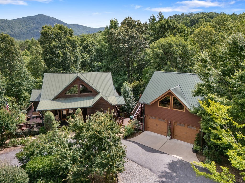 Blairsville, Georgia, 30512, United States, 3 Bedrooms Bedrooms, ,4 BathroomsBathrooms,Residential,For Sale,1895292