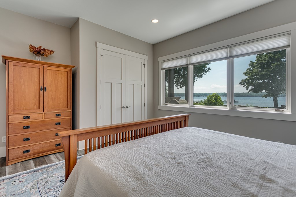 Sturgeon Bay, Wisconsin, 54235, United States, 3 Bedrooms Bedrooms, ,5 BathroomsBathrooms,Residential,For Sale,1941719