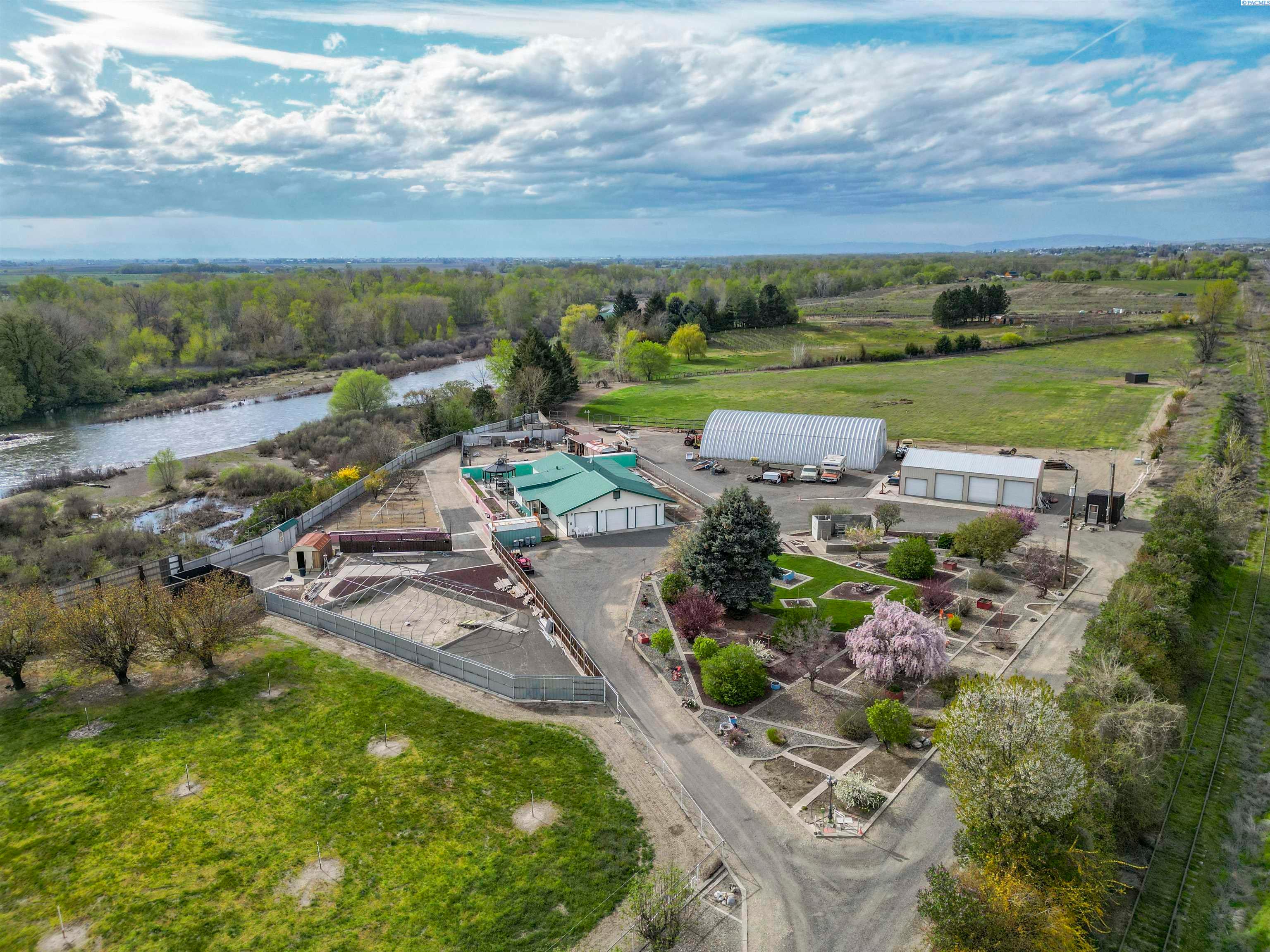 Granger, Washington, 98932, United States, 4 Bedrooms Bedrooms, ,1 BathroomBathrooms,Residential,For Sale,2039912