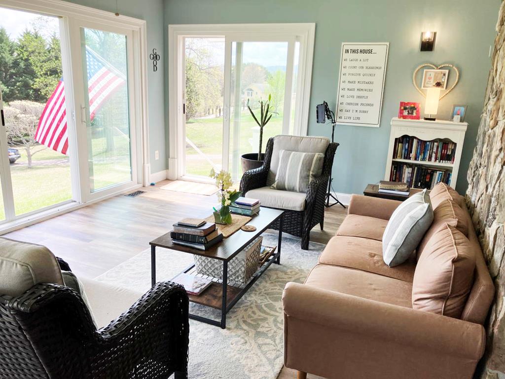 Hiawassee, Georgia, 30546, United States, 3 Bedrooms Bedrooms, ,2 BathroomsBathrooms,Residential,For Sale,1761717