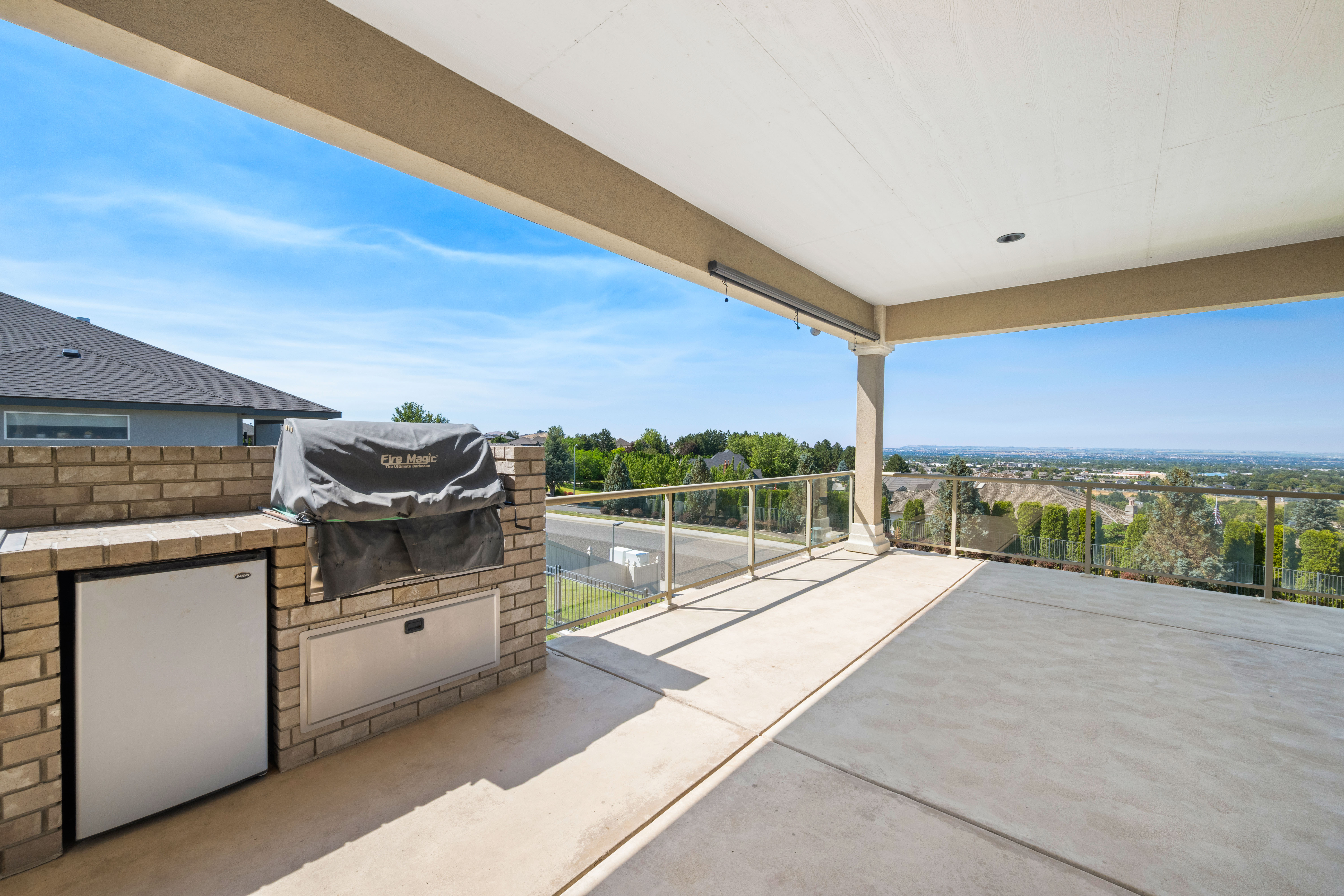  Breathtaking Views & Award Winning Parade Home - 物件實景