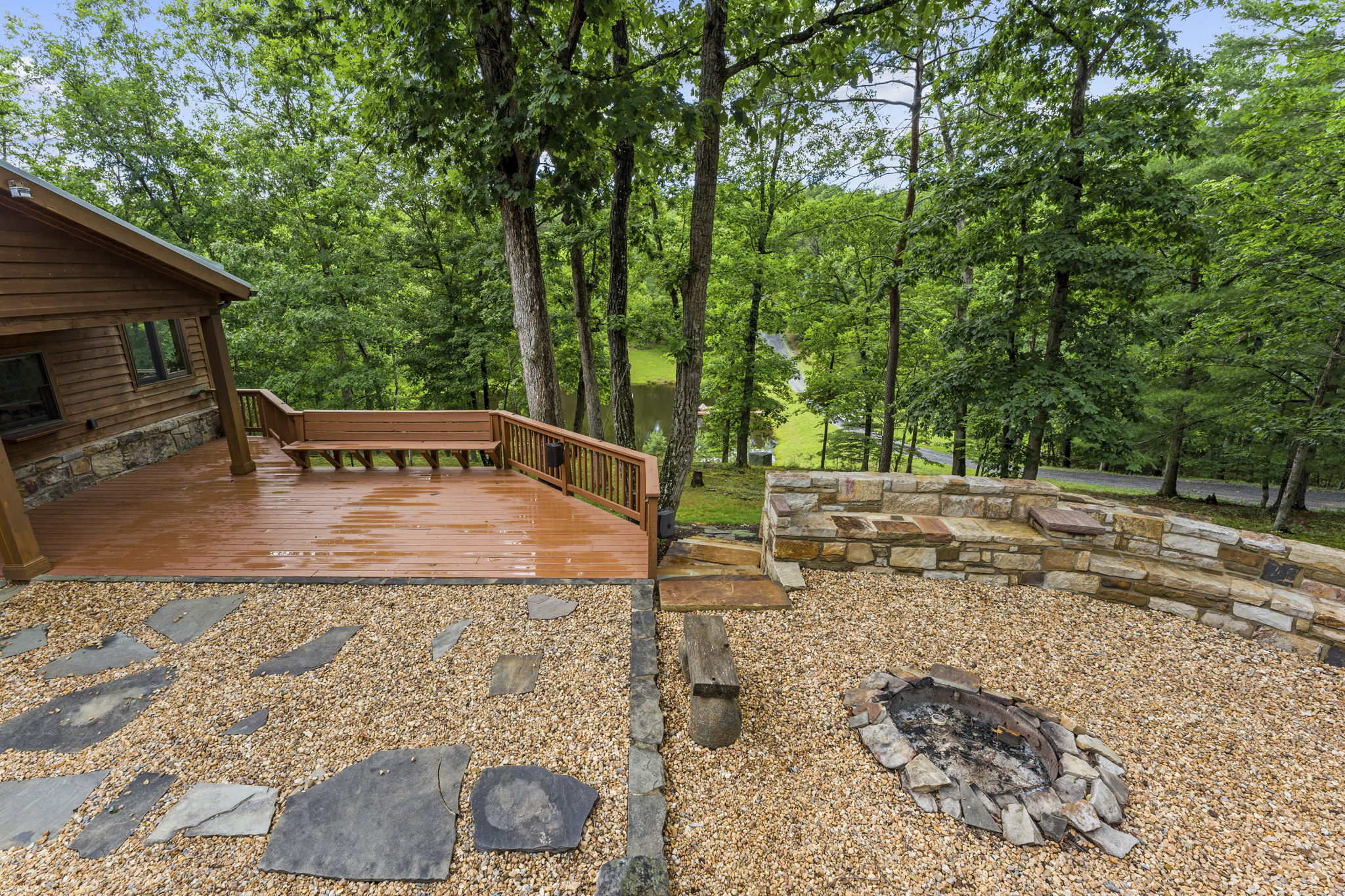  310 Red Gate Retreat Way, Berkeley Springs, WV 25411 - 物件實景