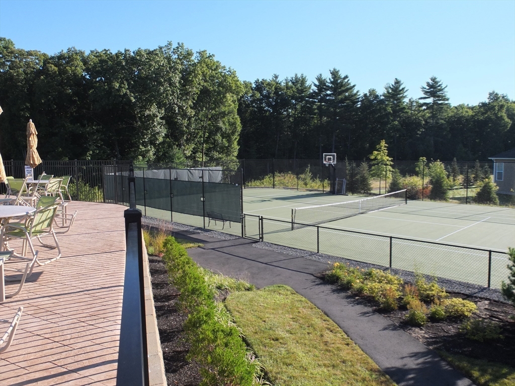 Methuen, Massachusetts, 01844, United States, 2 Bedrooms Bedrooms, ,3 BathroomsBathrooms,Residential,For Sale,1999139