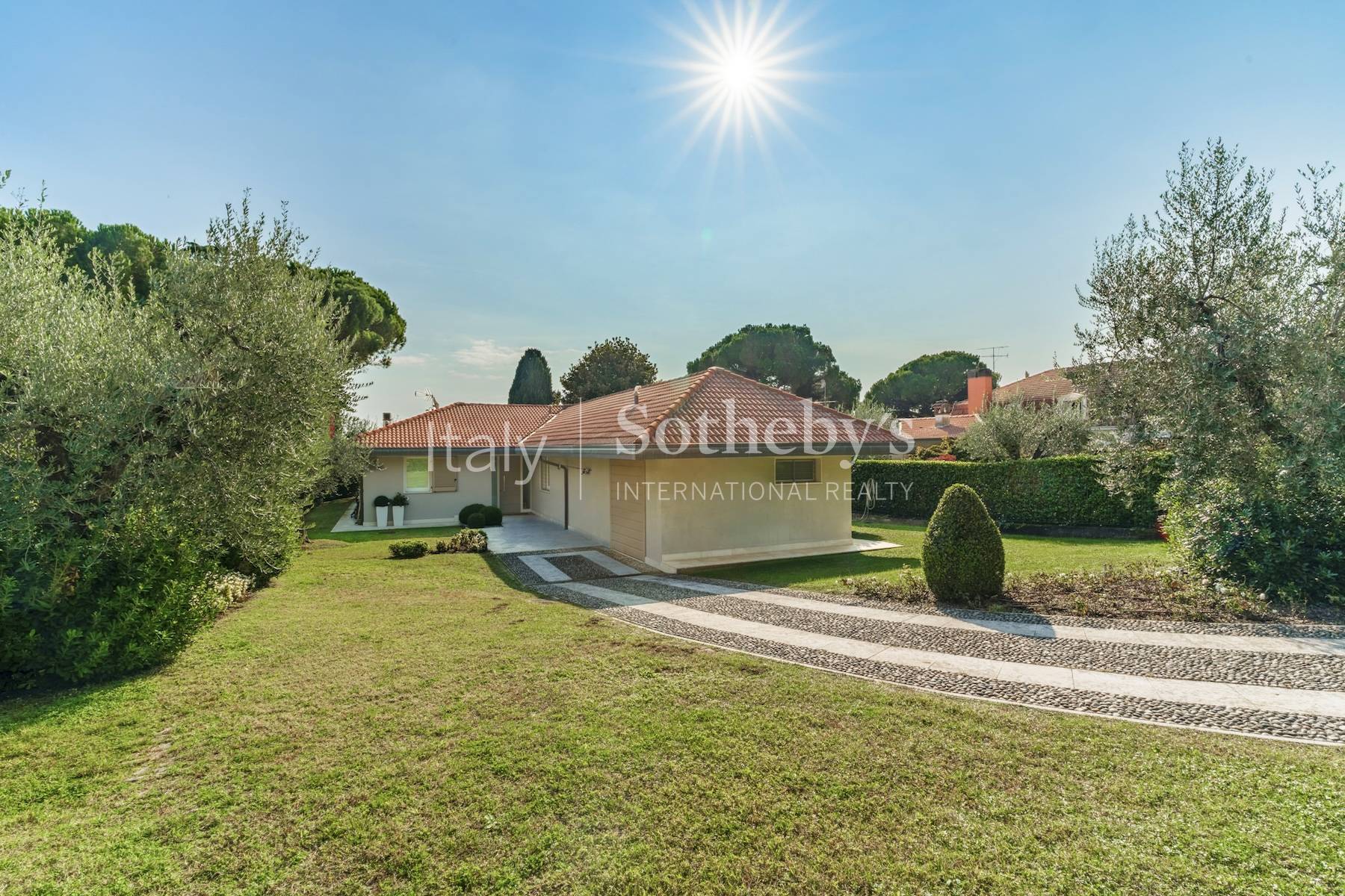  Exclusive modern waterfront villa with private dock - 物件實景