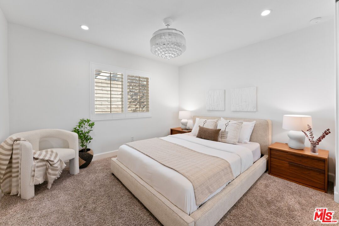 Porter Ranch, California, 91326, United States, 4 Bedrooms Bedrooms, ,2 BathroomsBathrooms,Residential,For Sale,1989197