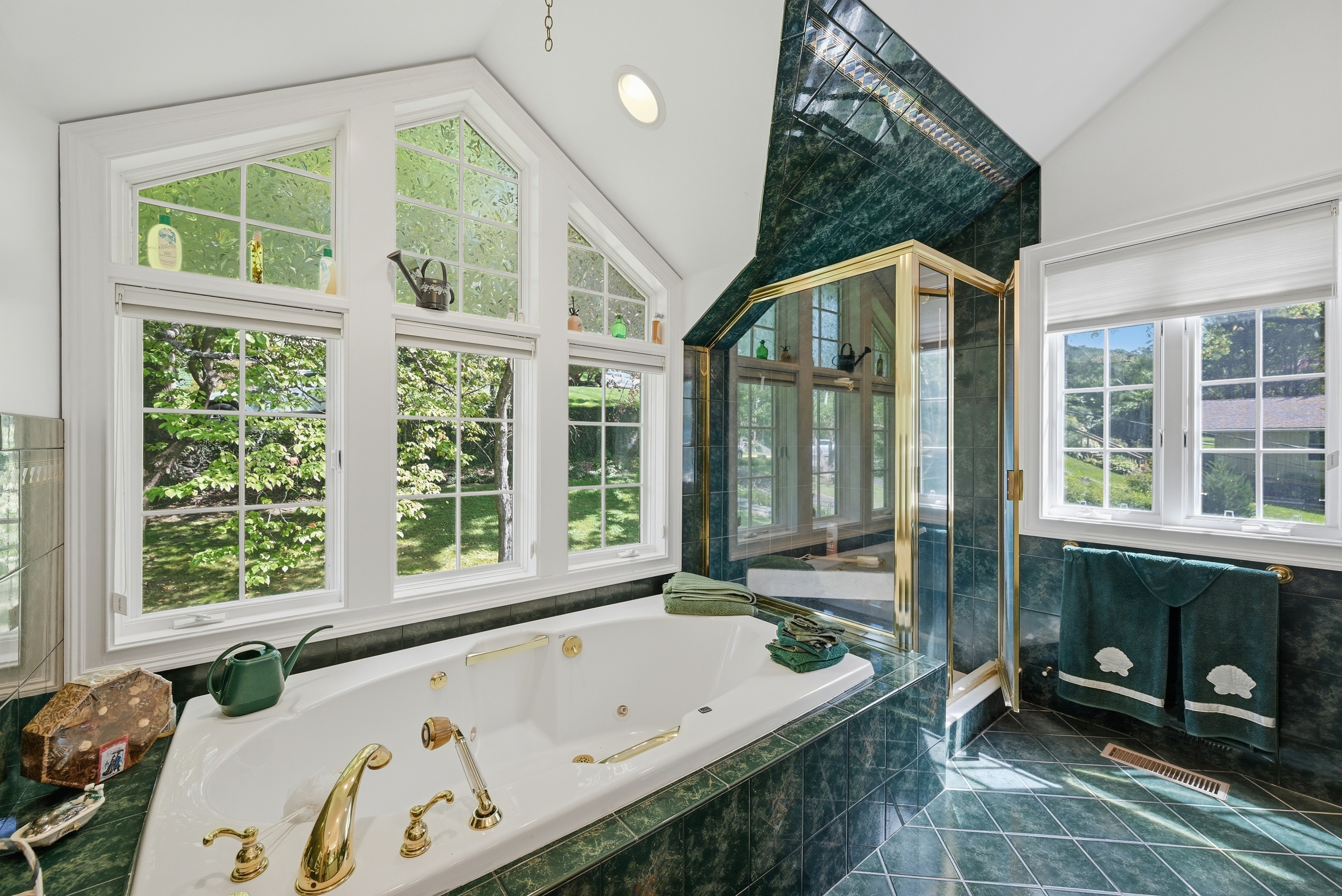  Dual-Home Private Estate with Sweeping Sunset Views on Candlewood Isle - 物件實景