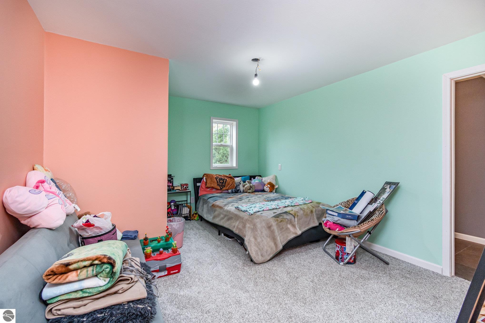 Vestaburg, Michigan, 48891, United States, 6 Bedrooms Bedrooms, ,3 BathroomsBathrooms,Residential,For Sale,1976935