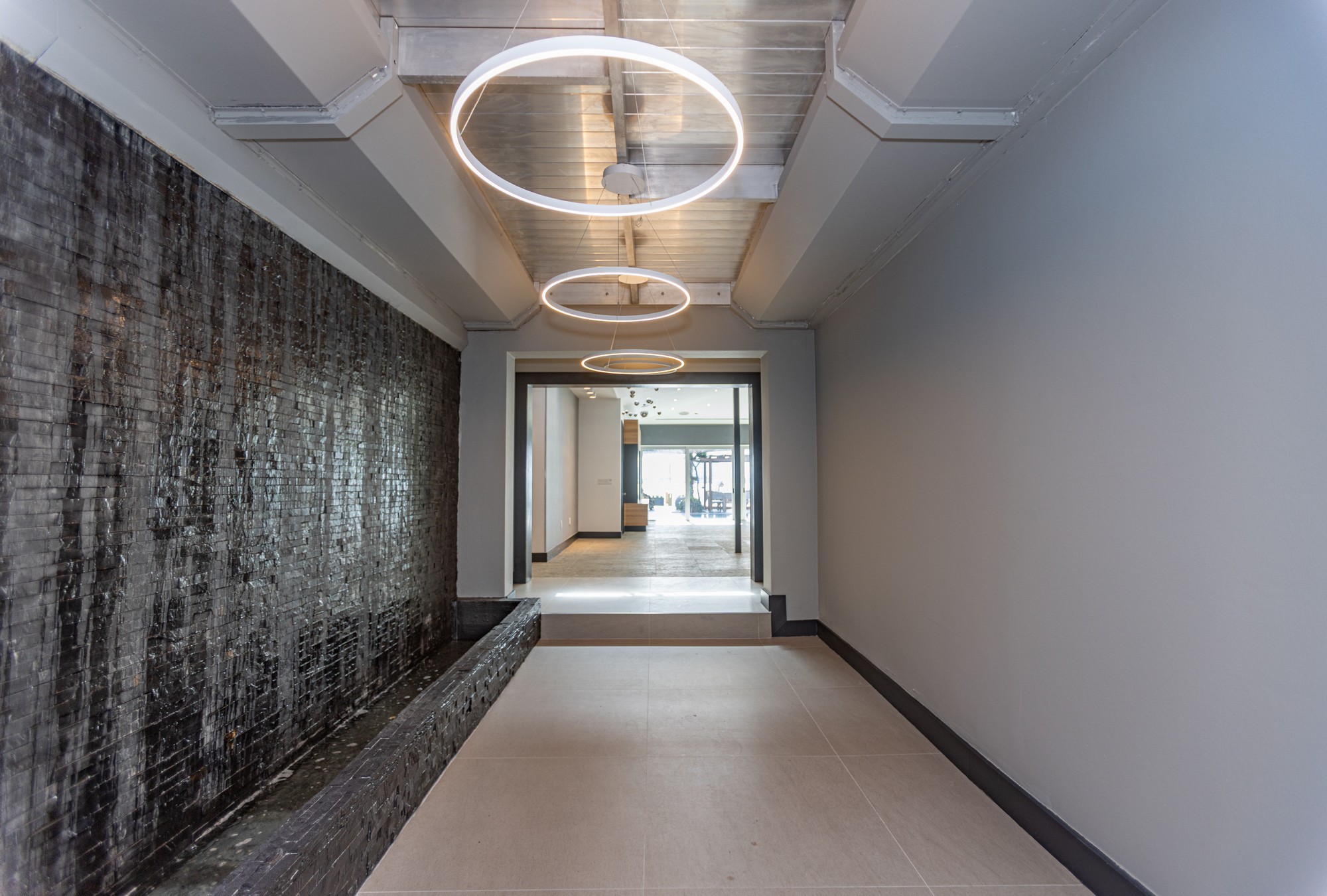  2440 N Shore Ter, Miami Beach, FL, 33141 - 物件實景