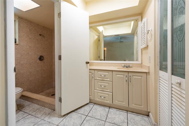 Plantation, Florida, 33313, United States, 4 Bedrooms Bedrooms, ,2 BathroomsBathrooms,Residential,For Sale,2000872