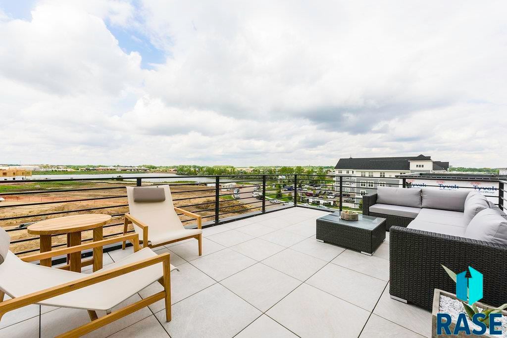 Sioux Falls, South Dakota, 57106, United States, ,Residential,For Sale,1986514