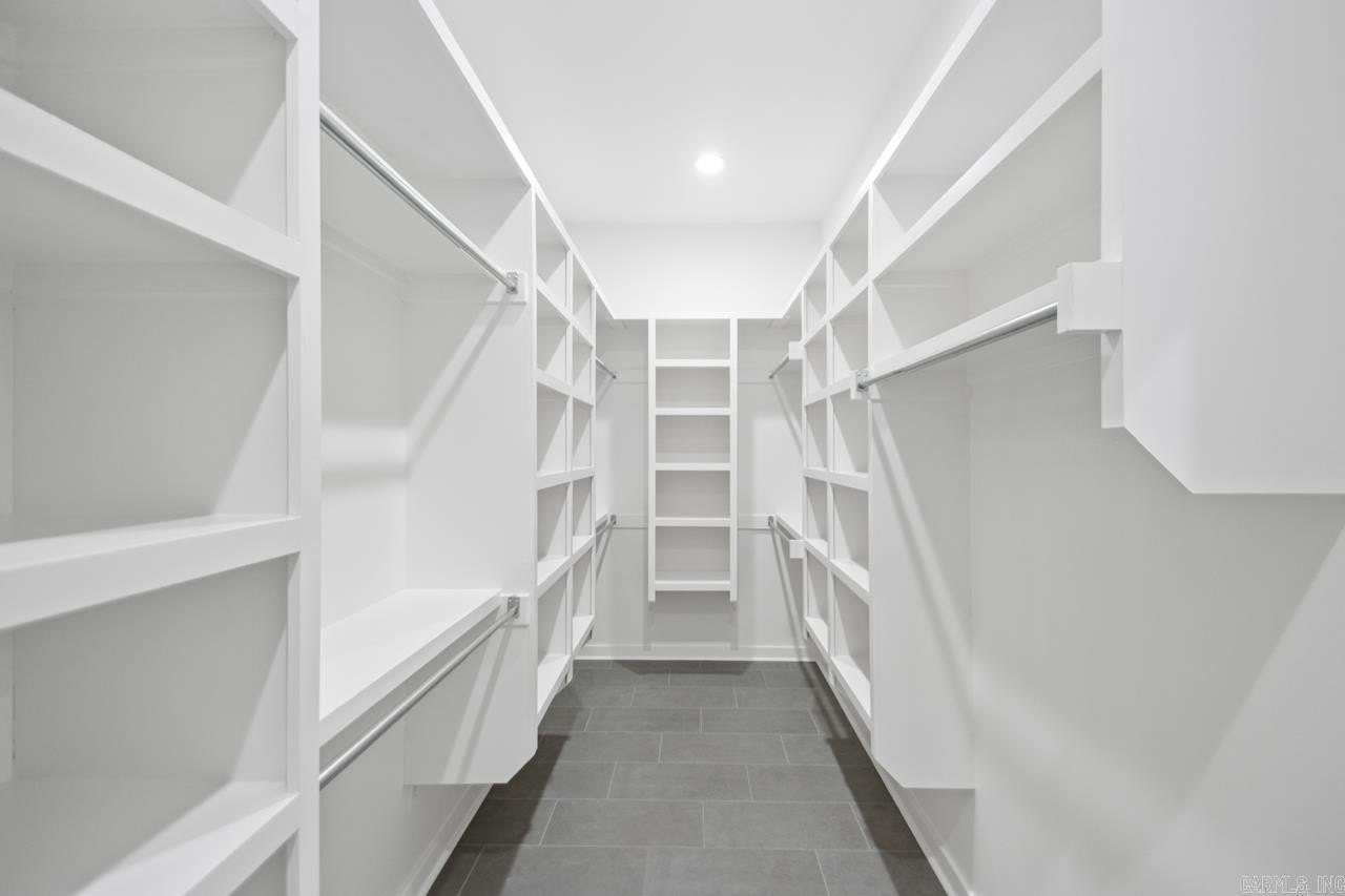 Bryant, Arkansas, 72022, United States, 5 Bedrooms Bedrooms, ,5 BathroomsBathrooms,Residential,For Sale,1978792