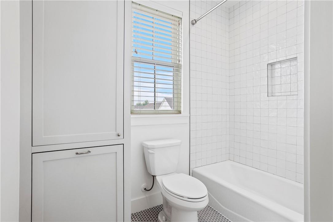 Lake Charles, Louisiana, 70601, United States, 4 Bedrooms Bedrooms, ,4 BathroomsBathrooms,Residential,For Sale,1980566