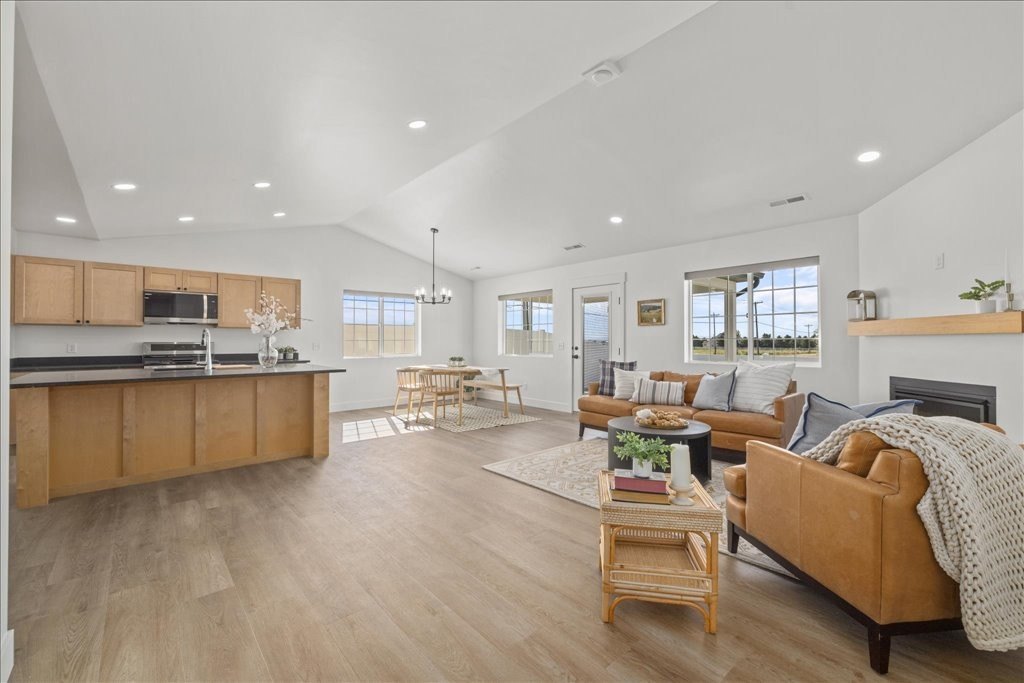 Billings, Montana, 59106, United States, 3 Bedrooms Bedrooms, ,2 BathroomsBathrooms,Residential,For Sale,1975735