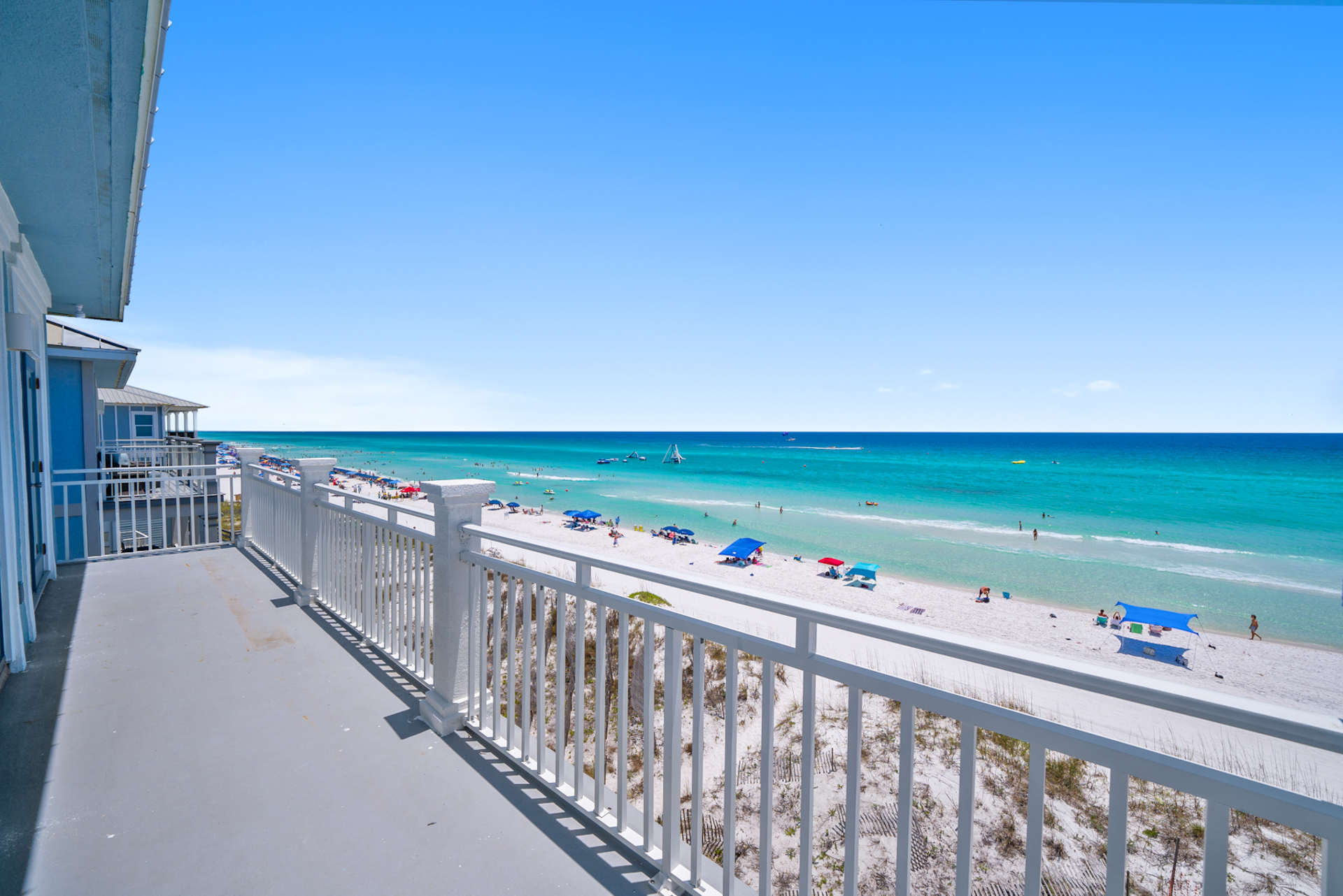 Renovated Gulf-Front Retreat With Three Levels Of Beachside Living - 物件實景