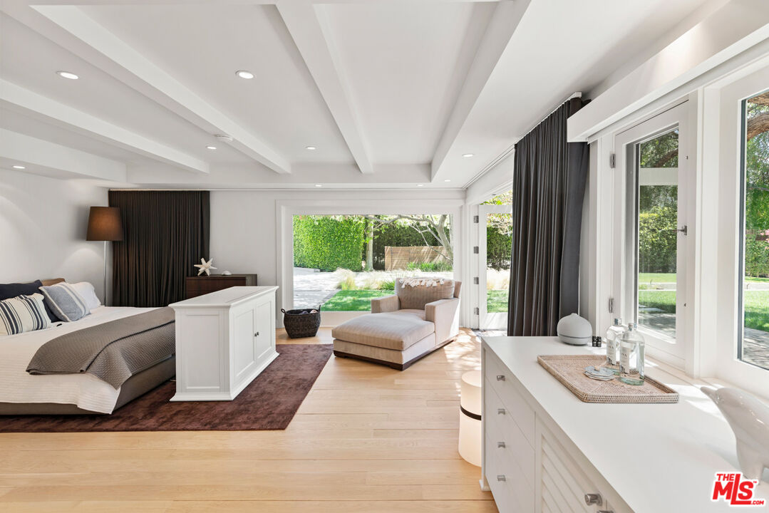 Malibu, California, 90265, United States, 4 Bedrooms Bedrooms, ,4 BathroomsBathrooms,Residential,For Sale,1970476