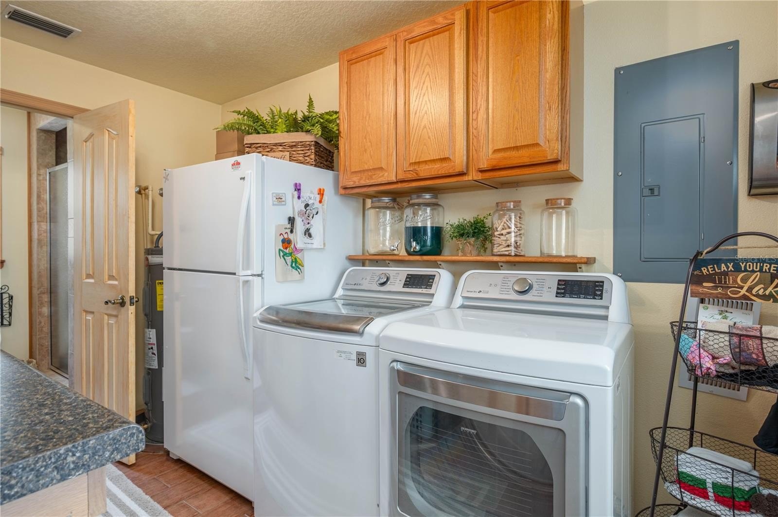 LAKE WALES, Florida, 33898, United States, 3 Bedrooms Bedrooms, ,3 BathroomsBathrooms,Residential,For Sale,1846295