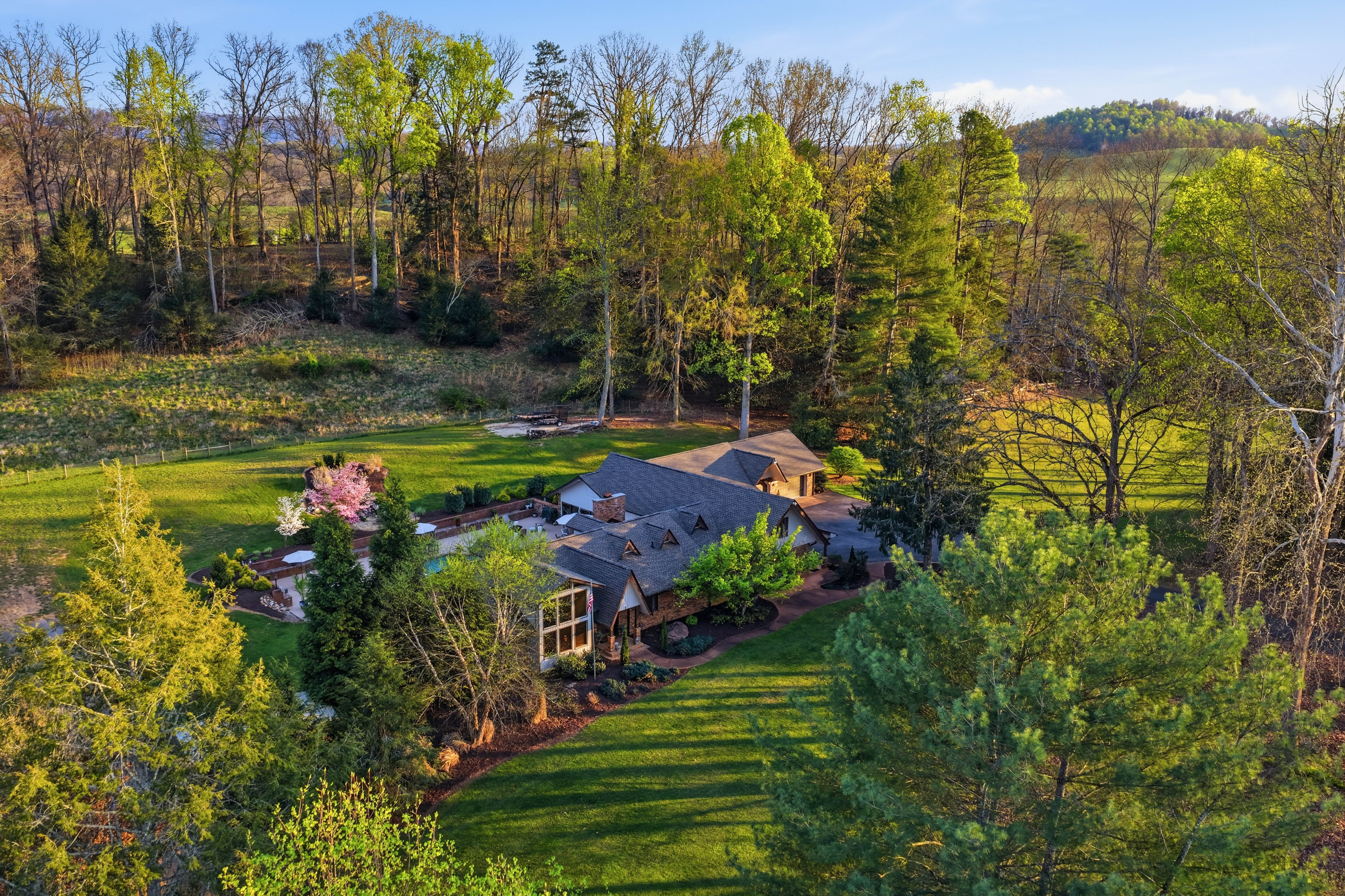  4953 Weaver Pike, Bluff City, TN 37618 - 物件實景