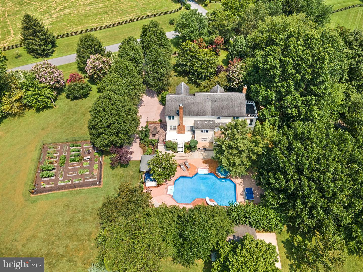 Waterford, Virginia, 20197, United States, 5 Bedrooms Bedrooms, ,4 BathroomsBathrooms,Residential,For Sale,1940957
