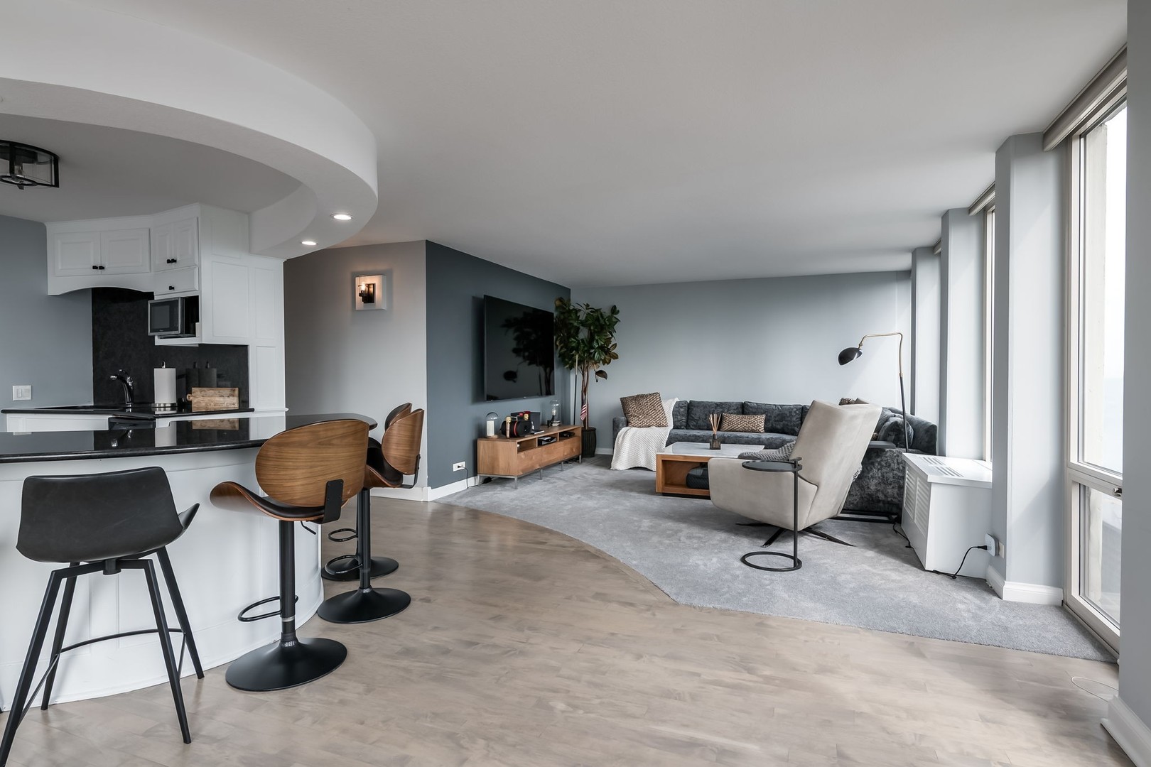 Chicago, Illinois, 60611, United States, 2 Bedrooms Bedrooms, ,2 BathroomsBathrooms,Residential,For Sale,1986220