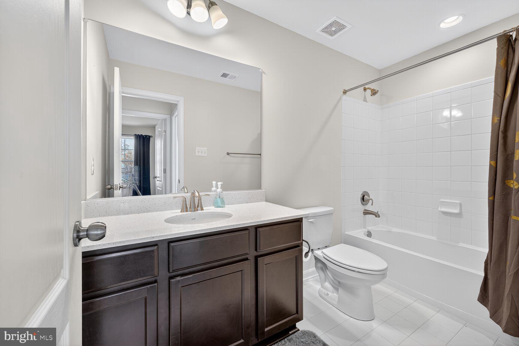 Accokeek, Maryland, 20607, United States, 5 Bedrooms Bedrooms, ,4 BathroomsBathrooms,Residential,For Sale,2005401