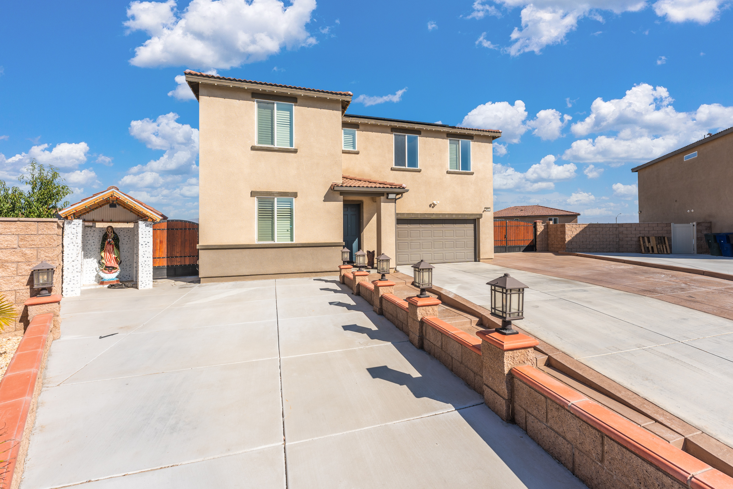 Riverside, California, 92503, United States, 5 Bedrooms Bedrooms, ,3 BathroomsBathrooms,Residential,For Sale,1989853