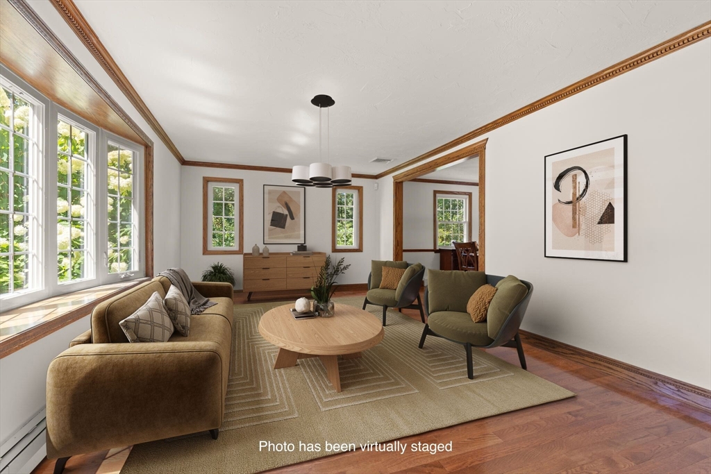 Easton, Massachusetts, 02356, United States, 4 Bedrooms Bedrooms, ,2 BathroomsBathrooms,Residential,For Sale,1896816
