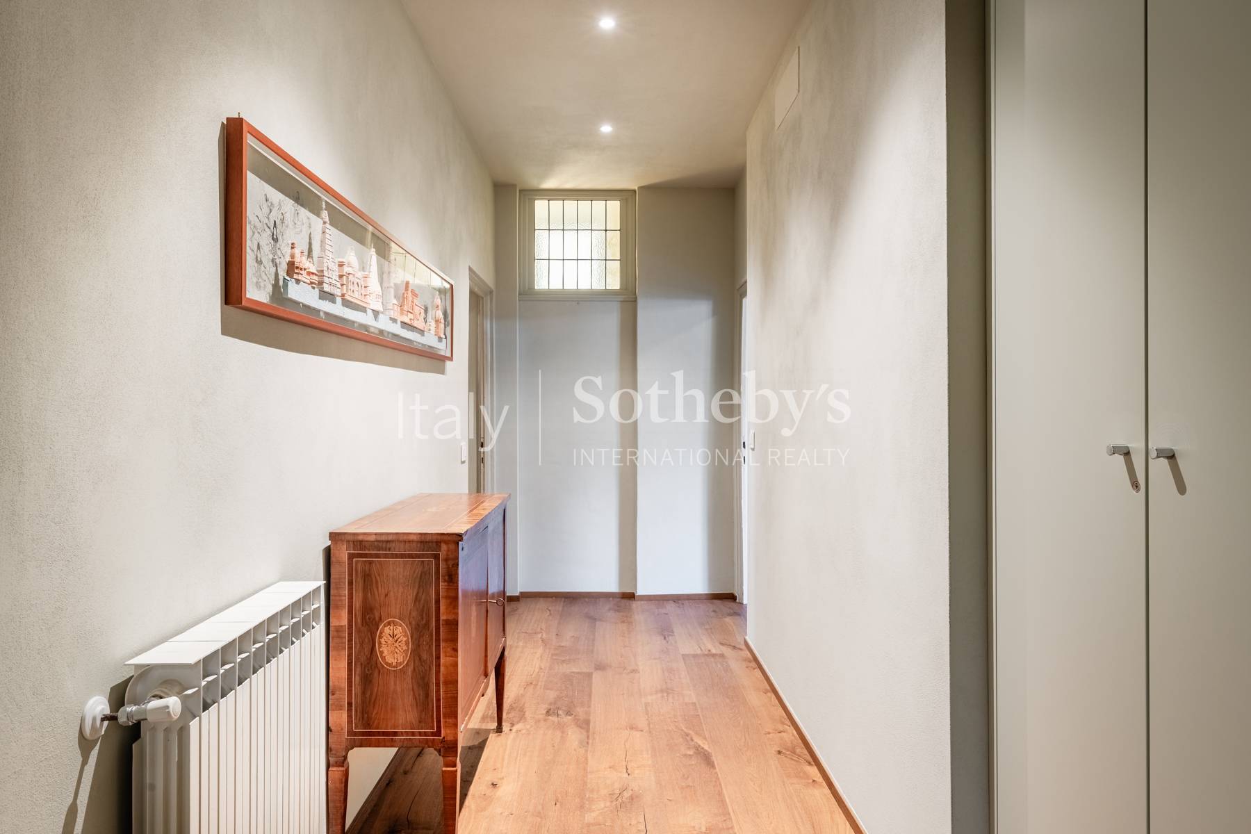  Elegant renovated residence of distinctive charm - 物件實景