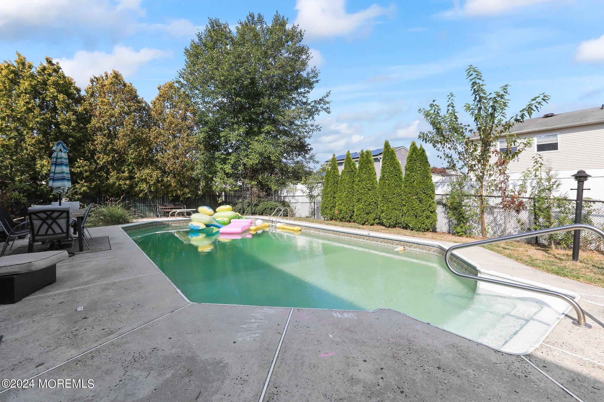 Howell, New Jersey, 07731, United States, 4 Bedrooms Bedrooms, ,3 BathroomsBathrooms,Residential,For Sale,1928001
