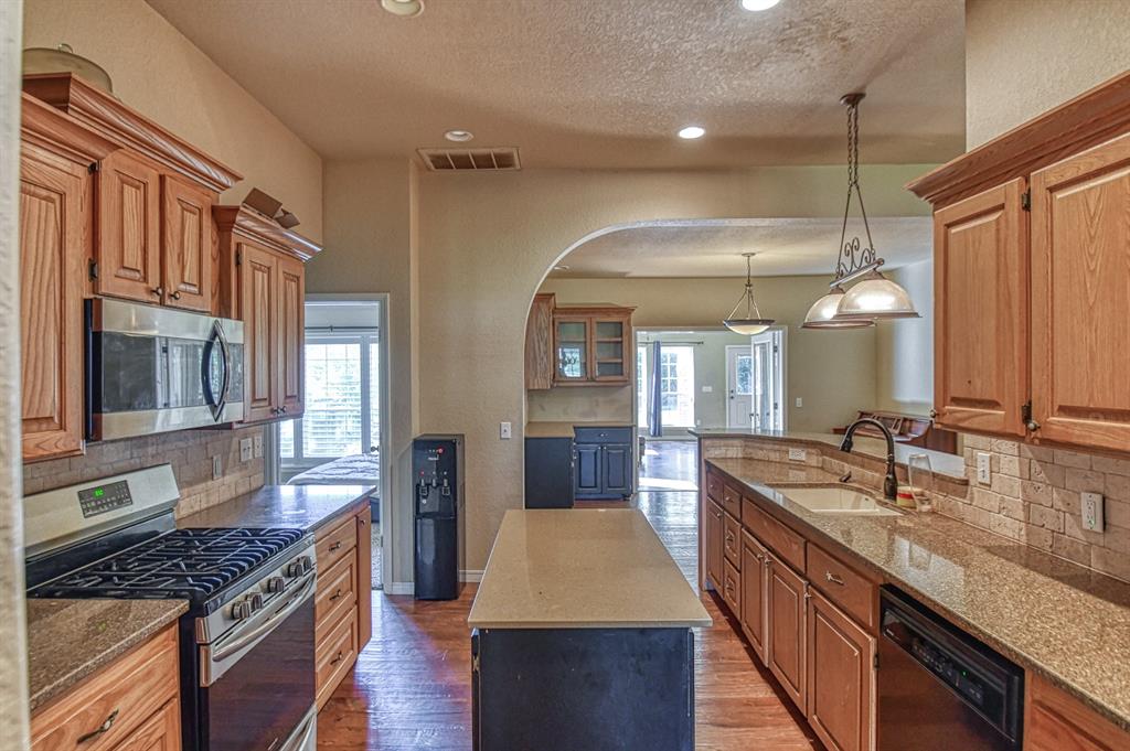 Noble, Oklahoma, 73068, United States, 6 Bedrooms Bedrooms, ,4 BathroomsBathrooms,Residential,For Sale,1978197