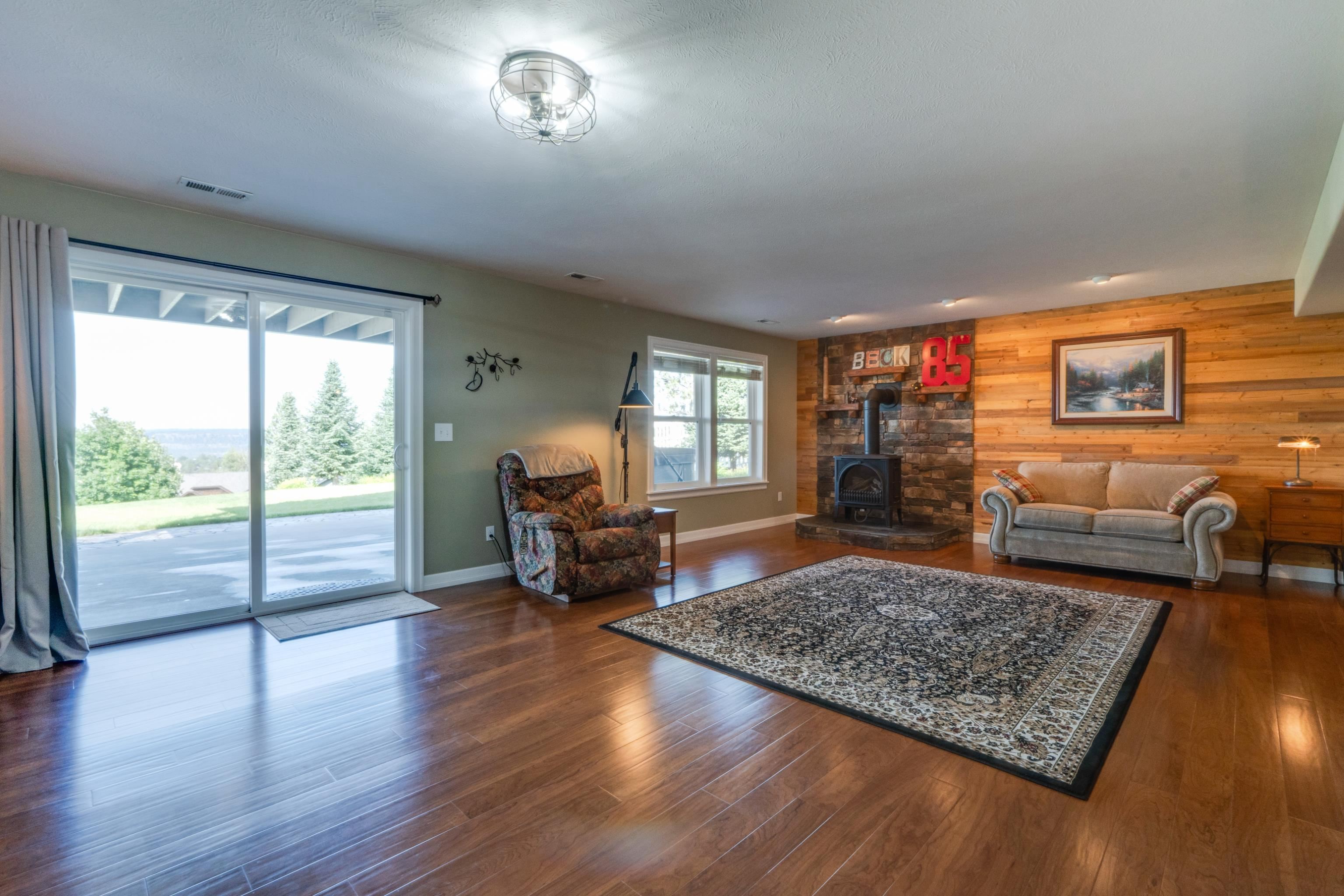 Spokane, Washington, 99208, United States, 4 Bedrooms Bedrooms, ,3 BathroomsBathrooms,Residential,For Sale,1901049