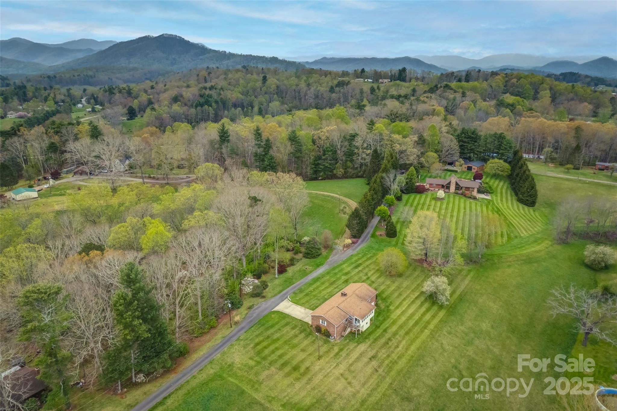 Leicester, North Carolina, 28748, United States, 3 Bedrooms Bedrooms, ,2 BathroomsBathrooms,Residential,For Sale,1938256