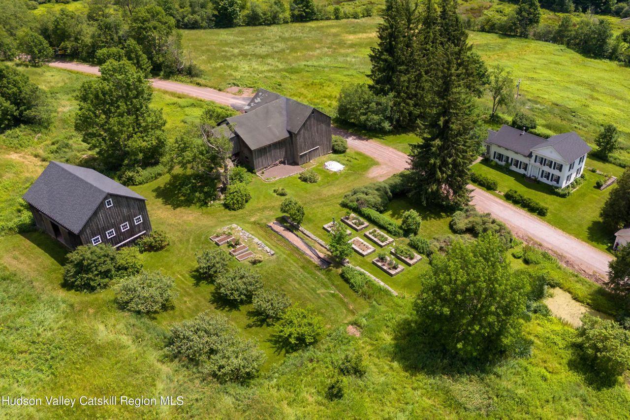 Bovina, New York, 13740, United States, 4 Bedrooms Bedrooms, ,2 BathroomsBathrooms,Residential,For Sale,1826483
