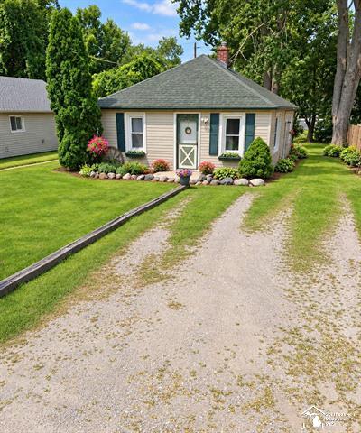 Monroe St, Flat Rock, MI 48134