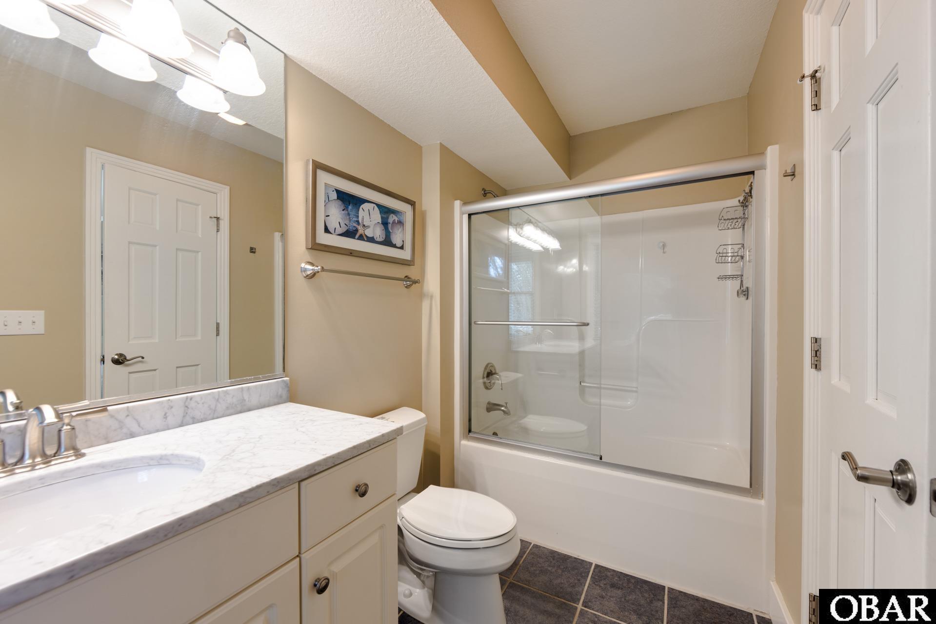 Duck, North Carolina, 27949, United States, 6 Bedrooms Bedrooms, ,7 BathroomsBathrooms,Residential,For Sale,1994366