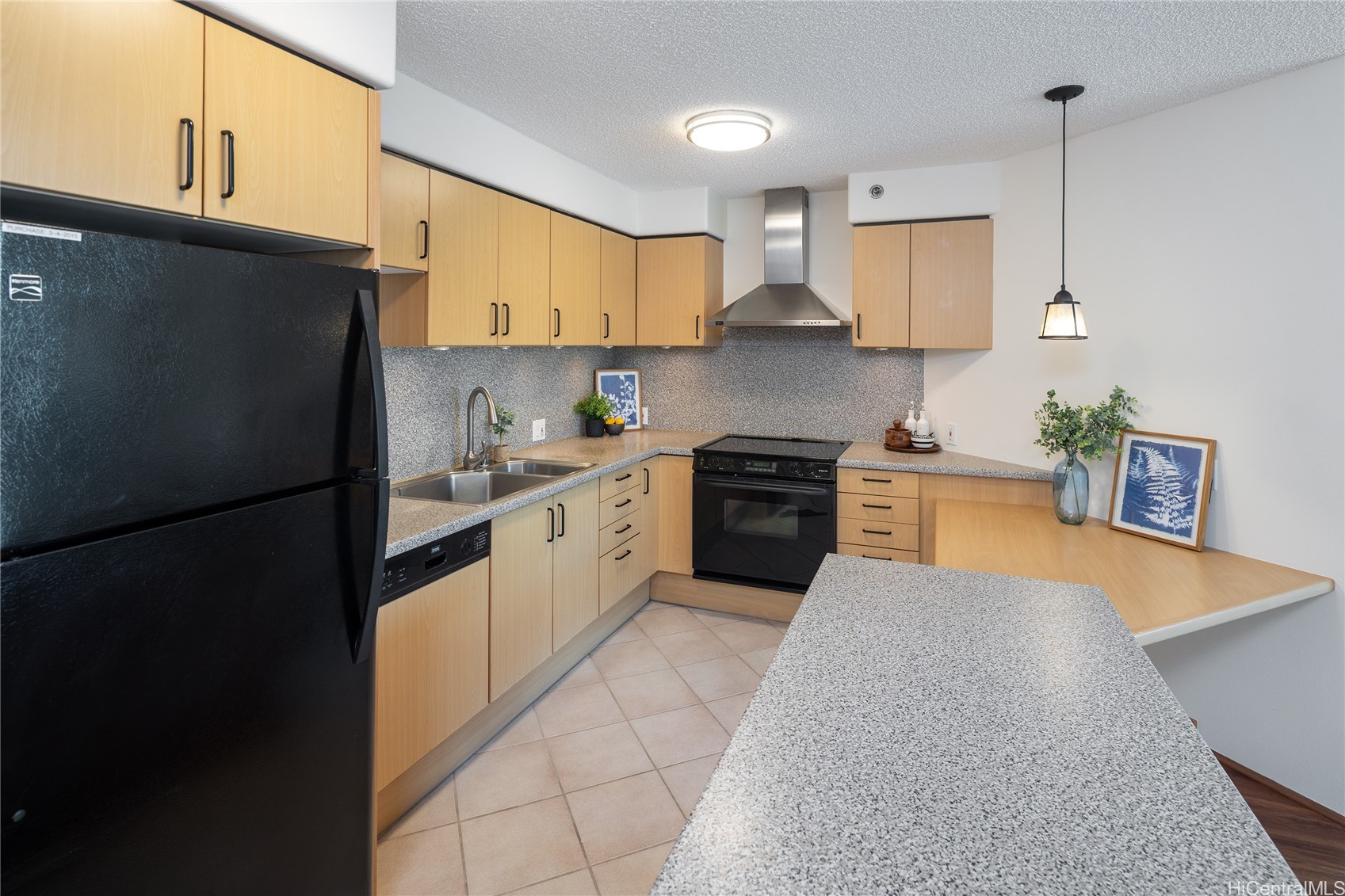 Honolulu, Hawaii, 96813, United States, 1 Bedroom Bedrooms, ,1 BathroomBathrooms,Residential,For Sale,1940357