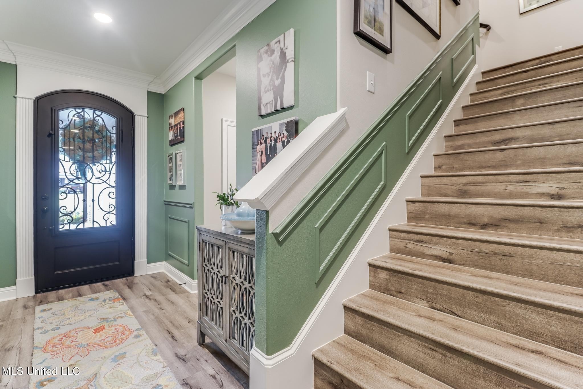 Gulfport, Mississippi, 39503, United States, 5 Bedrooms Bedrooms, ,3 BathroomsBathrooms,Residential,For Sale,2005321