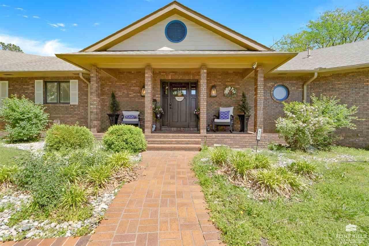 Junction City, Kansas, 66441, United States, 4 Bedrooms Bedrooms, ,4 BathroomsBathrooms,Residential,For Sale,1805372