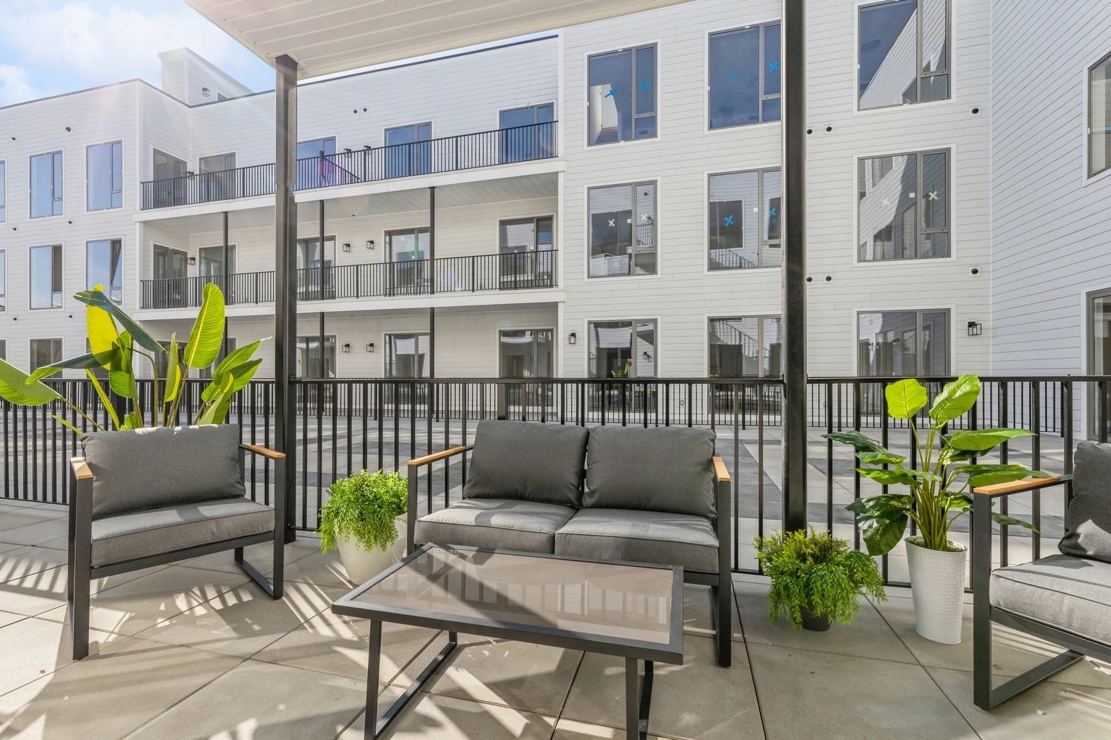 425 3rd St Unit 202, Jersey City, New Jersey, 07302, United States, 2 Bedrooms Bedrooms, ,2 BathroomsBathrooms,Residential,For Sale,425 3rd St Unit 202,1674924