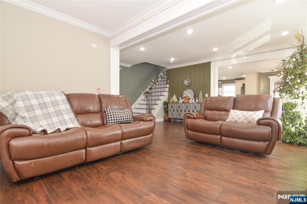 North Arlington, New Jersey, 07031, United States, 3 Bedrooms Bedrooms, ,4 BathroomsBathrooms,Residential,For Sale,1981700