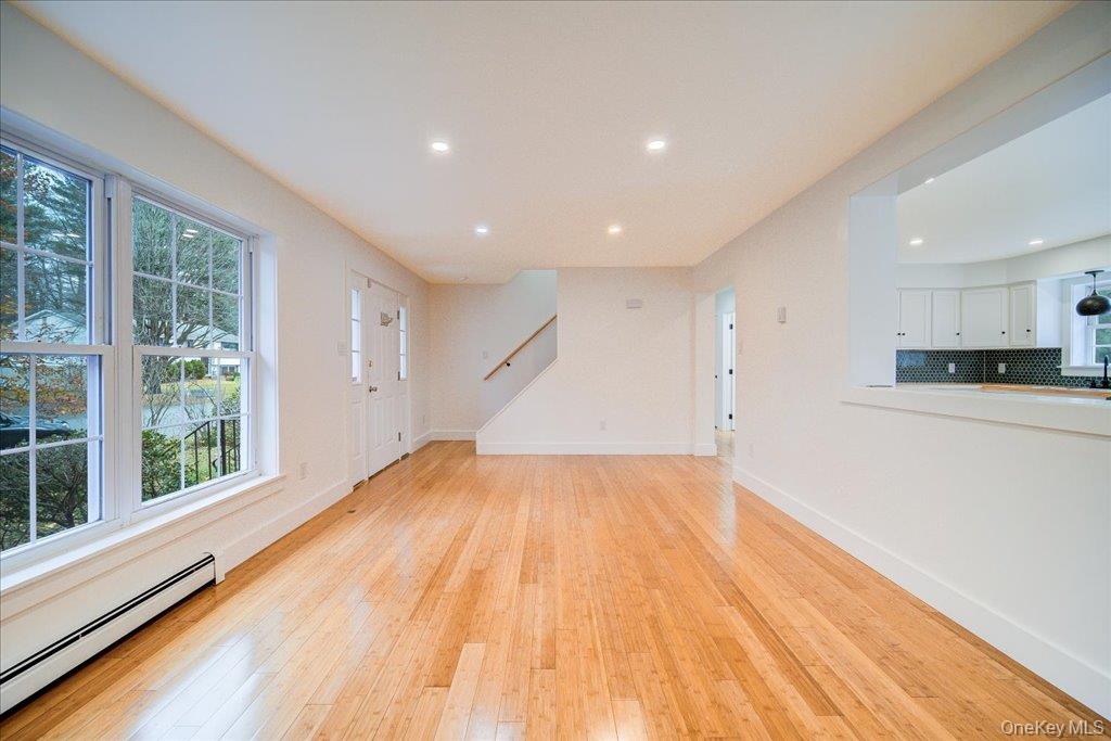 Tilson, New York, 12486, United States, 3 Bedrooms Bedrooms, ,2 BathroomsBathrooms,Residential,For Sale,1995133