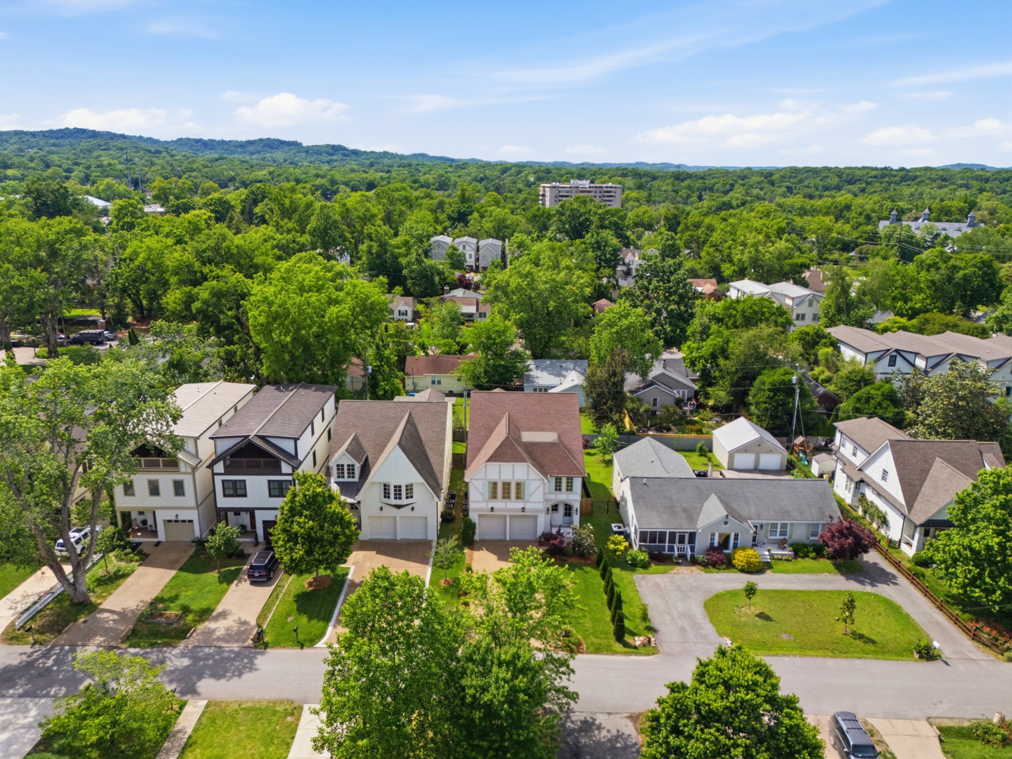  114A Lasalle Ct, Nashville, TN, 37205 - 物件實景